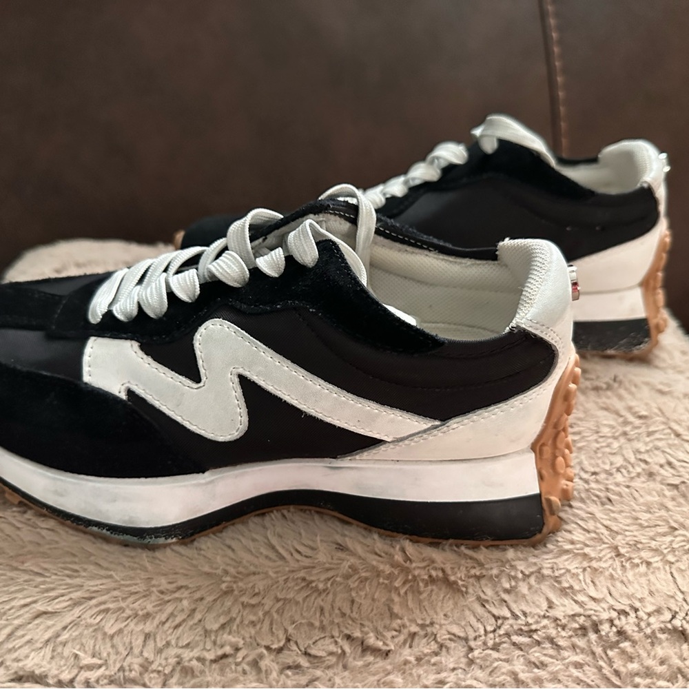 Steve Madden Sneakers 6.5